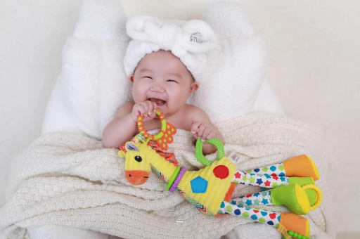 当阳三个月宝宝正确抱姿 当阳三个月宝宝正确抱姿